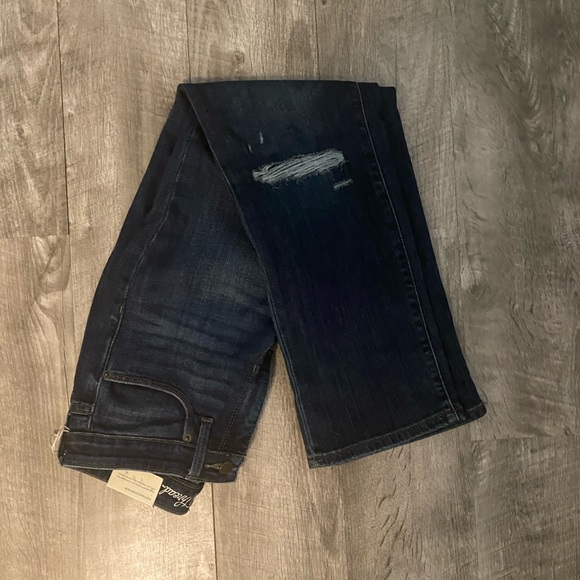 Universal Thread High Rise Jeans - Picture 3 of 4